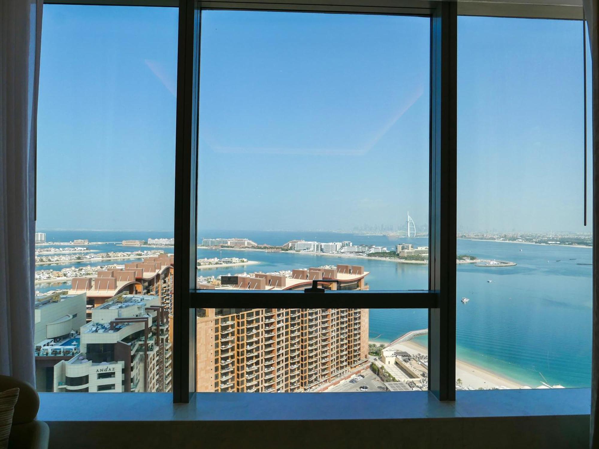 Bird's-eye View Palmtower Apartment *