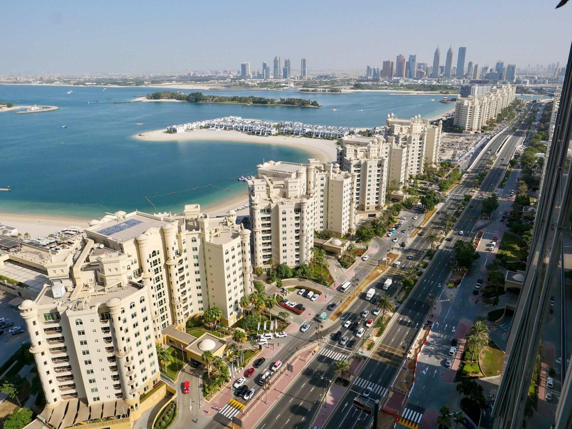 Bird's-eye View Palmtower