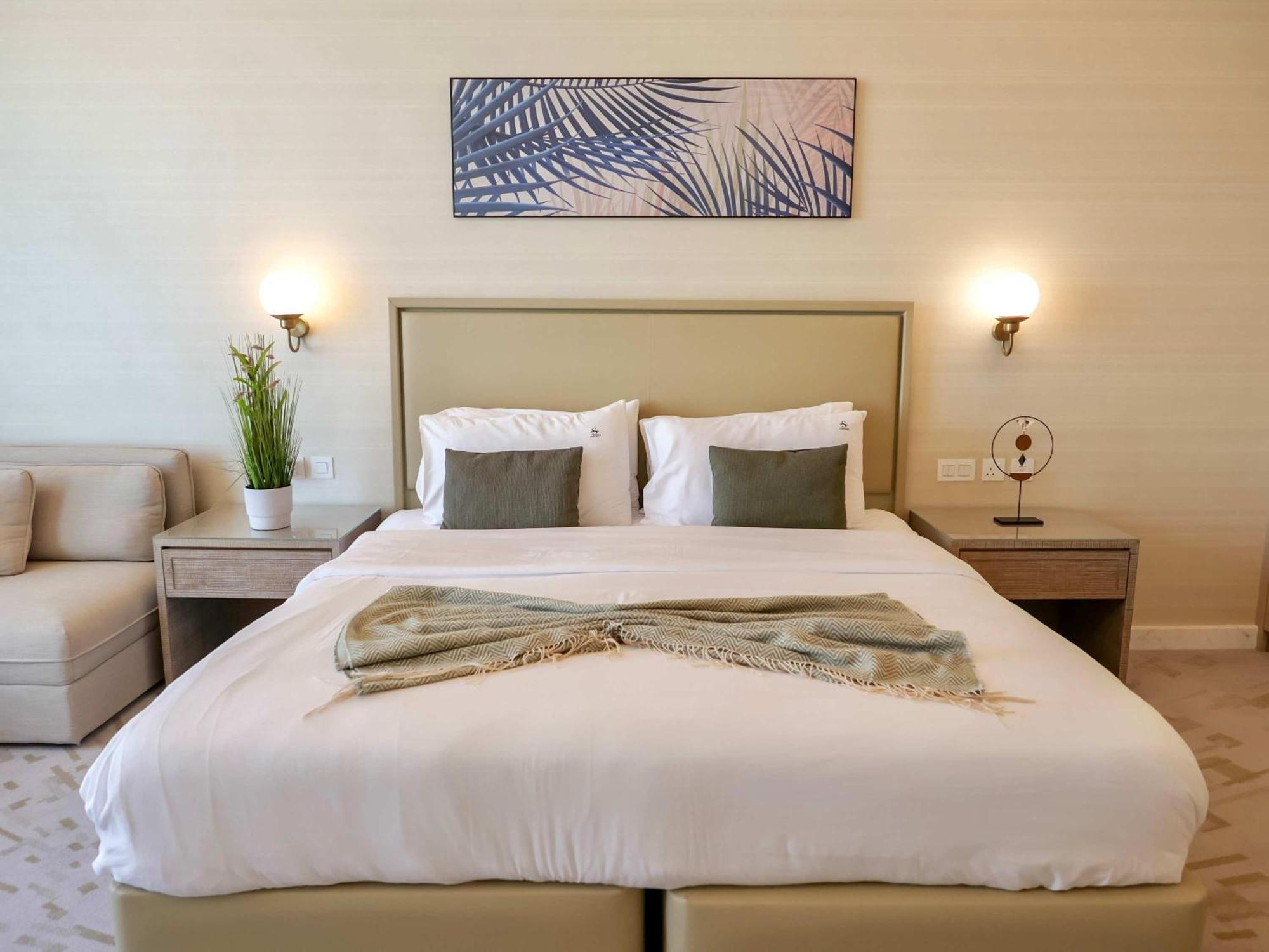 Bird's-eye View Palmtower Apartment Dubai