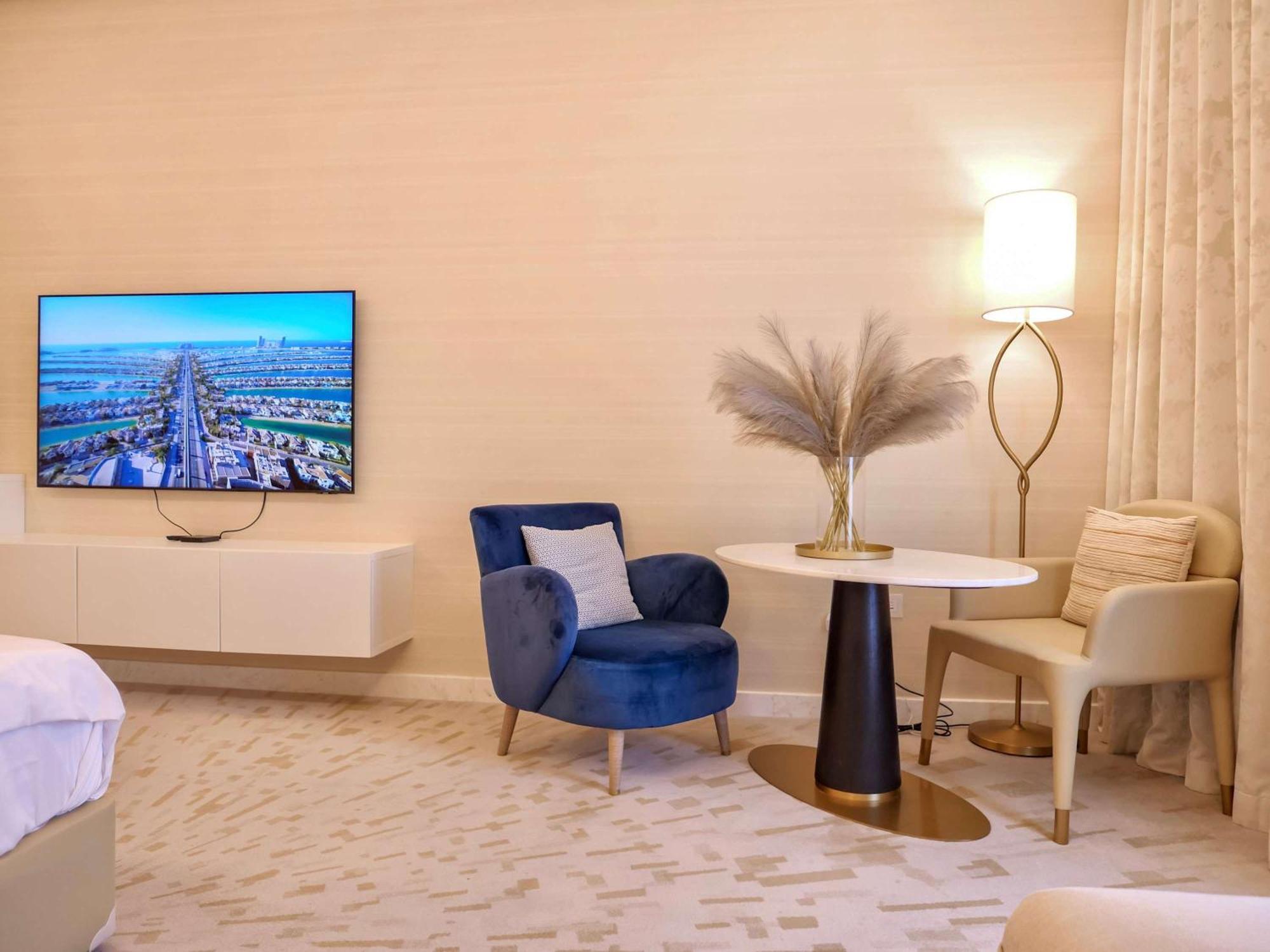 Bird's-eye View Palmtower Apartment